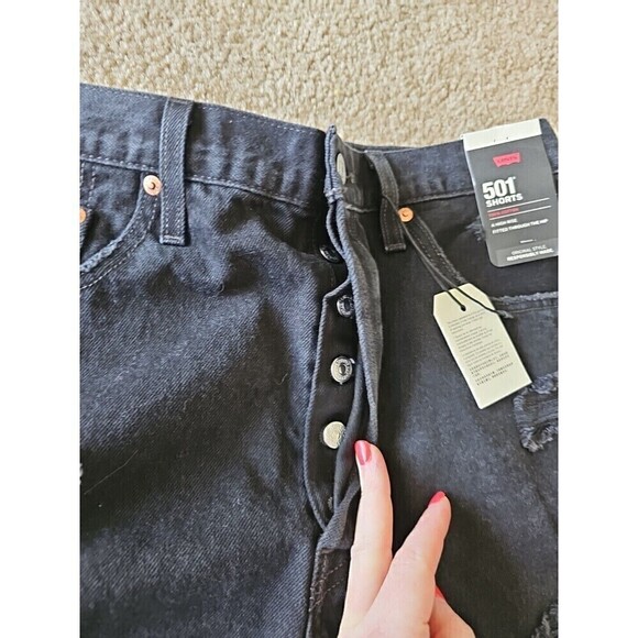 Levi's Premium 501 High-Rise Shorts Women's Black Size 31 Distressed NEW $70 - Picture 6 of 8